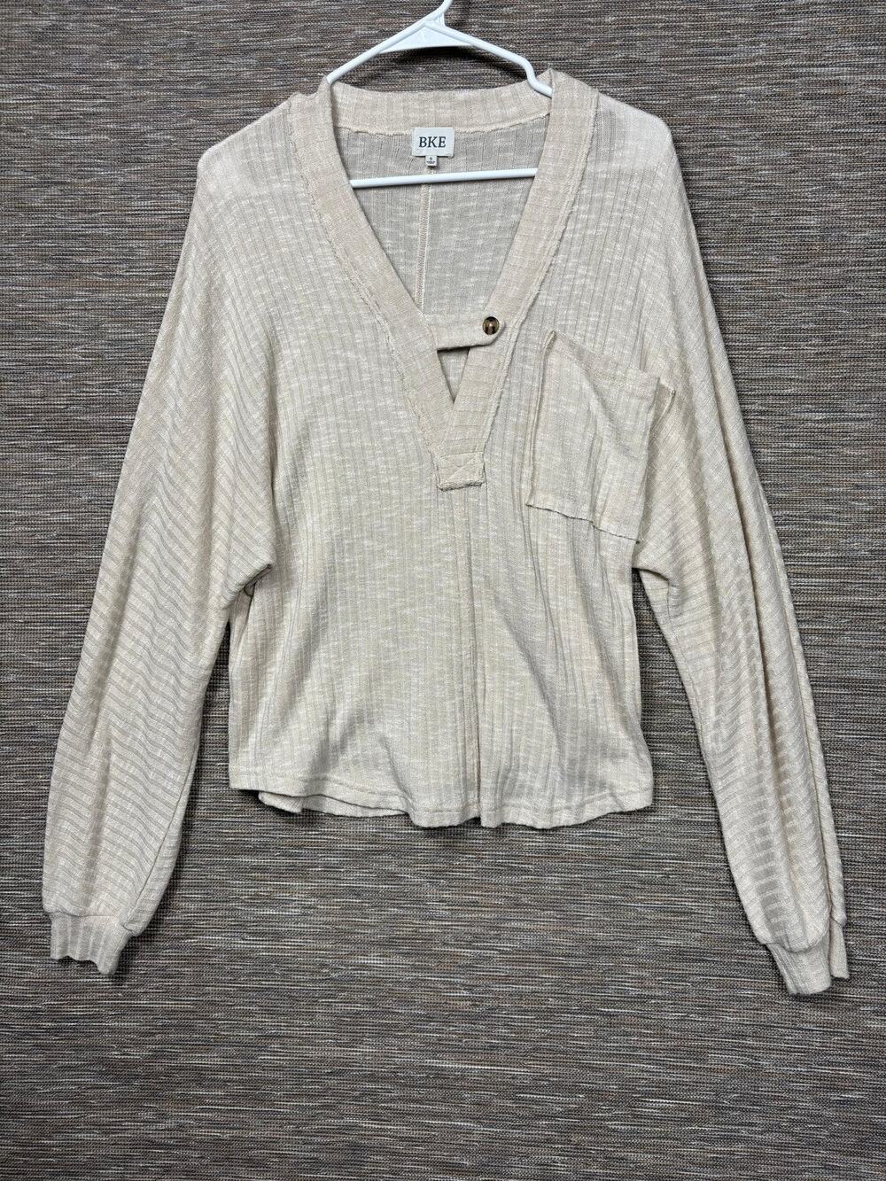 BKE Sweater Womens Small Beige Lightweight Knit V Neck Henley Pocket Long Sleeve